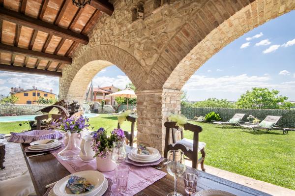 Scopri la villa Colza