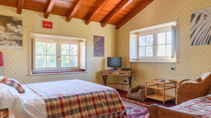Una delle camere da letto della villa Perlon